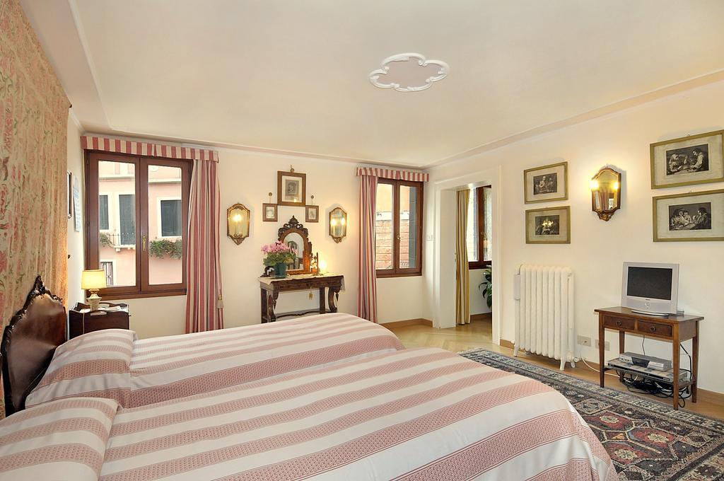 Palazzetto Da Schio Apartment Венеция Екстериор снимка